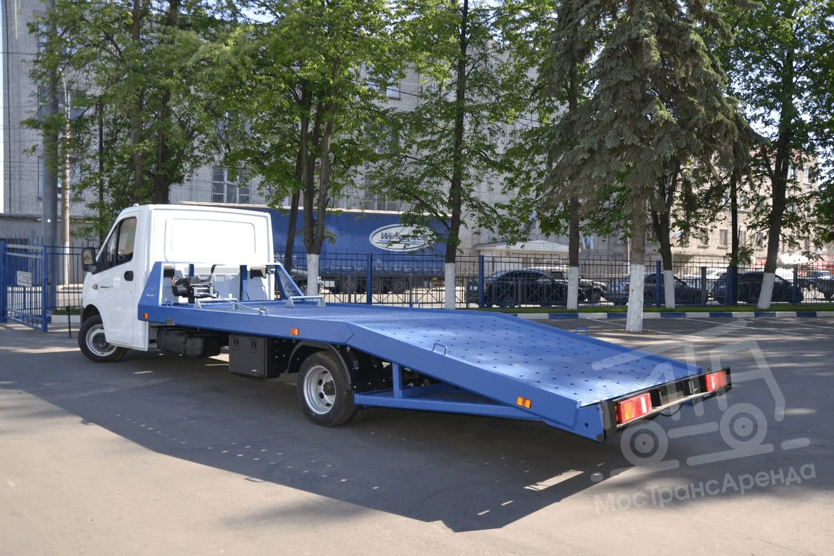 Эвакуатор, услуги техпомощи автовладельцам