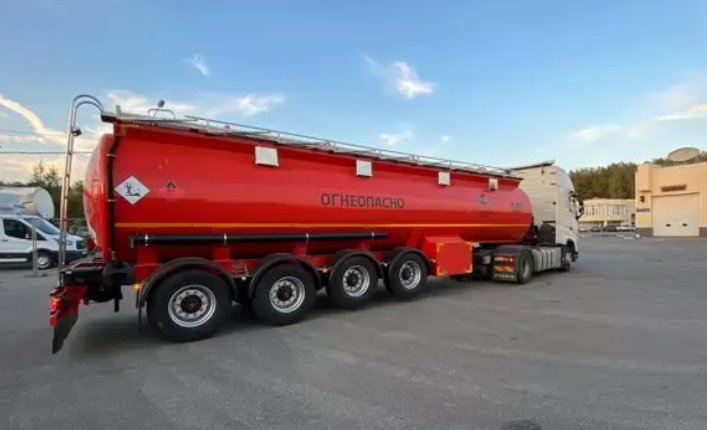 Поставка бензина и нефтепродуктов