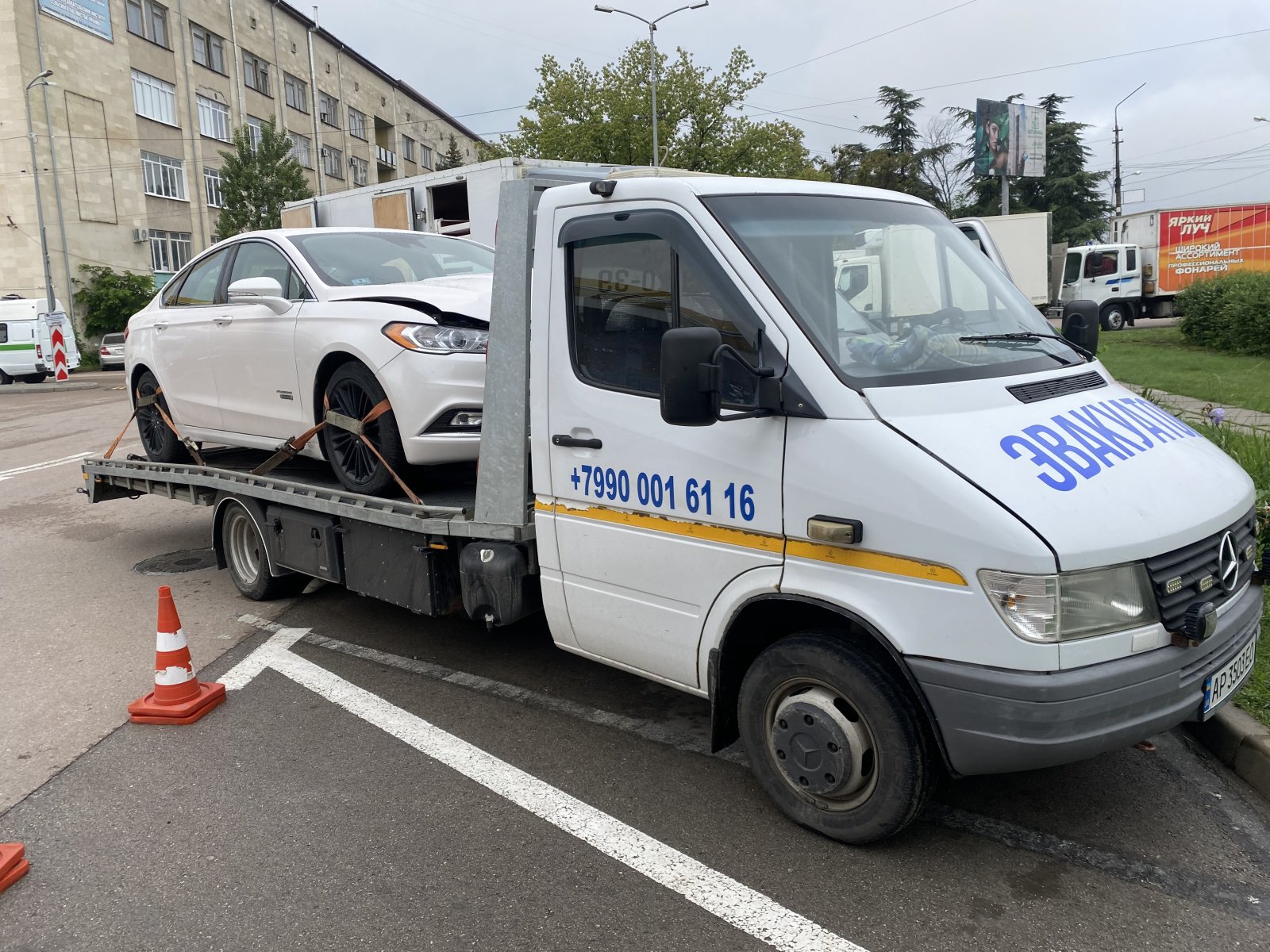 Эвакуатор с лебедкой вызвать