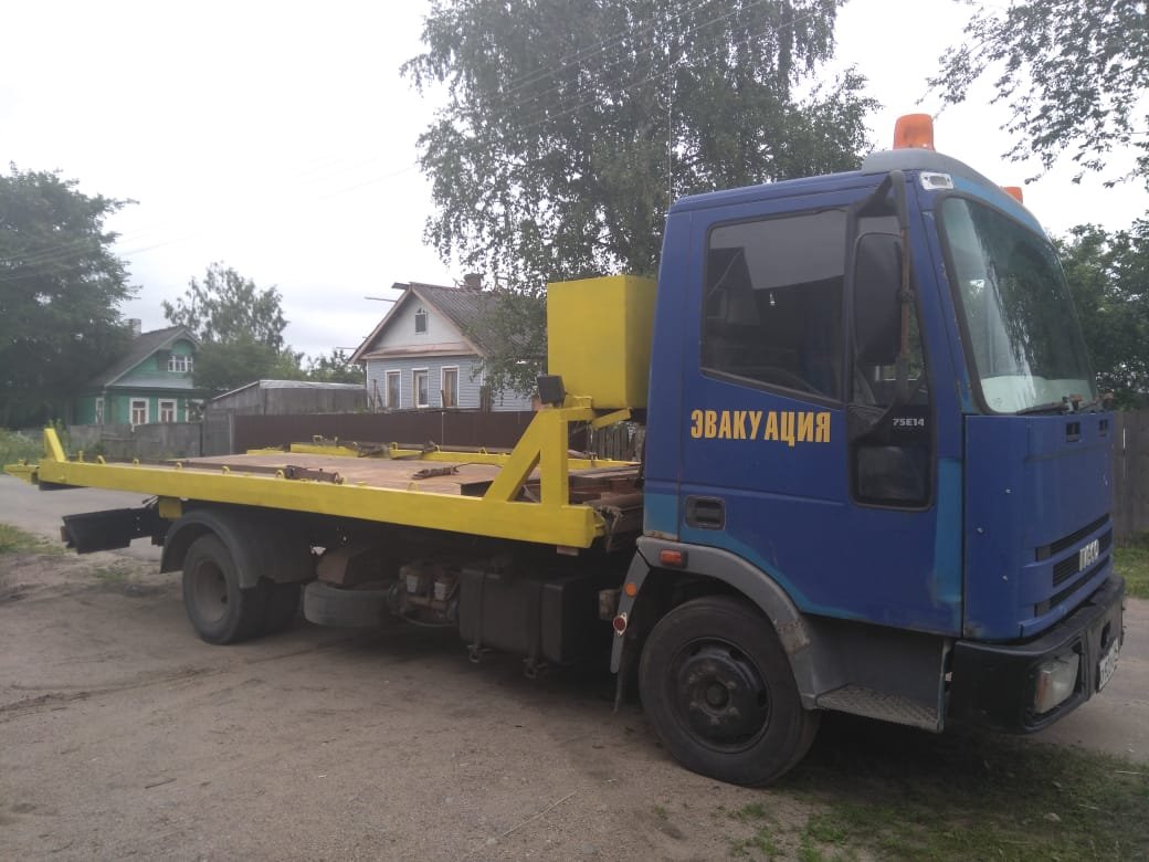 Услуги эвакуатора помощь на дороге