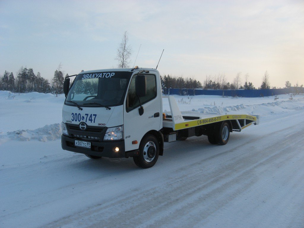 Эвакуатор ISUZU в Ноябрьске круглосуточно, 4 тонны