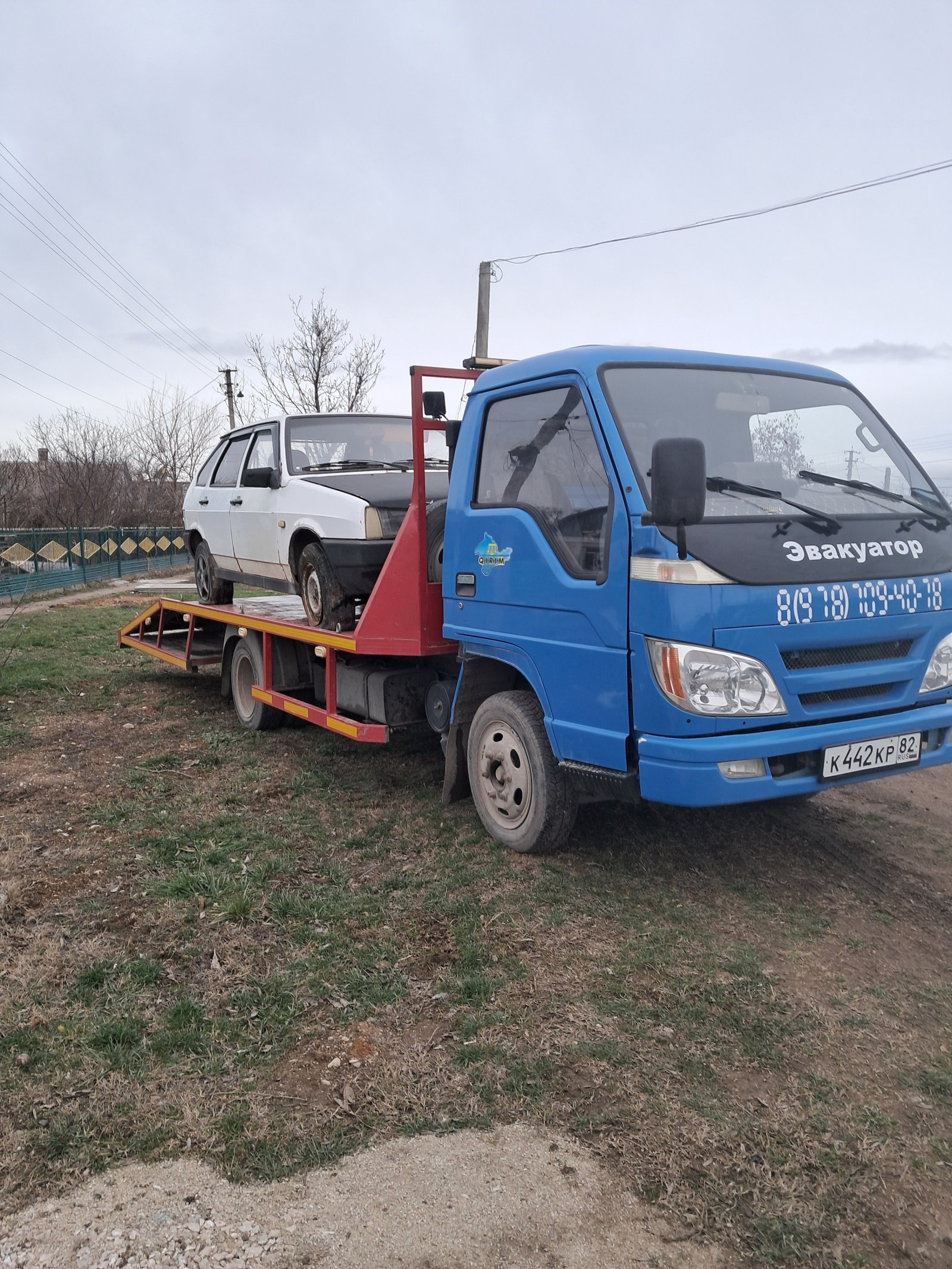 Услуги эвакуатора с подкатными тележками