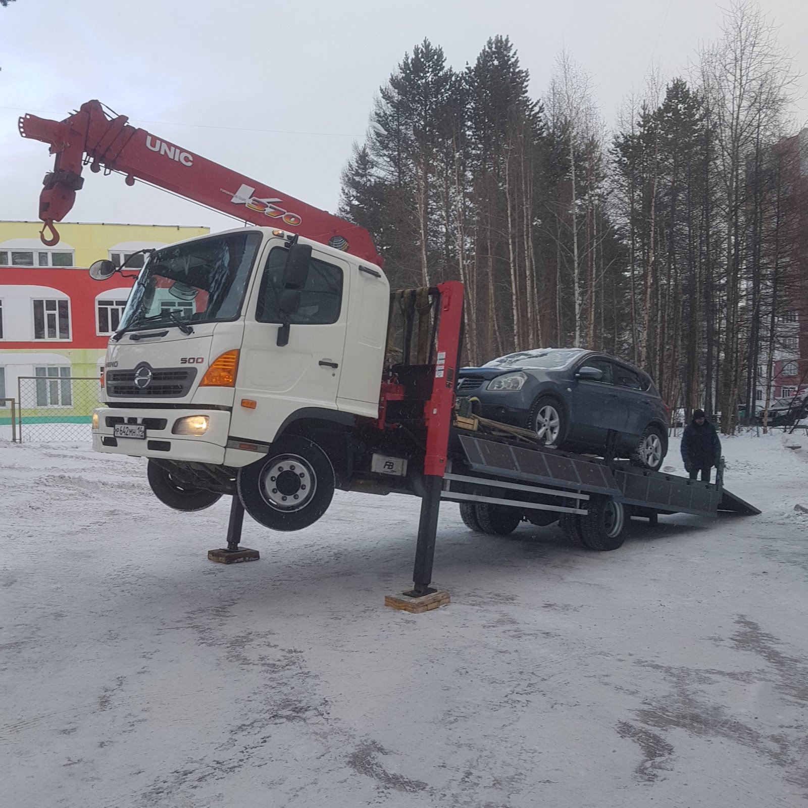 +7 964 417-77-77 Услуги эвакуатора 24 / 7 лебедка