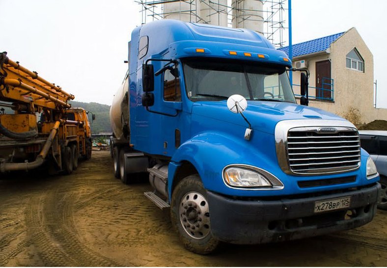 Аренда Цементовоз Freighliner