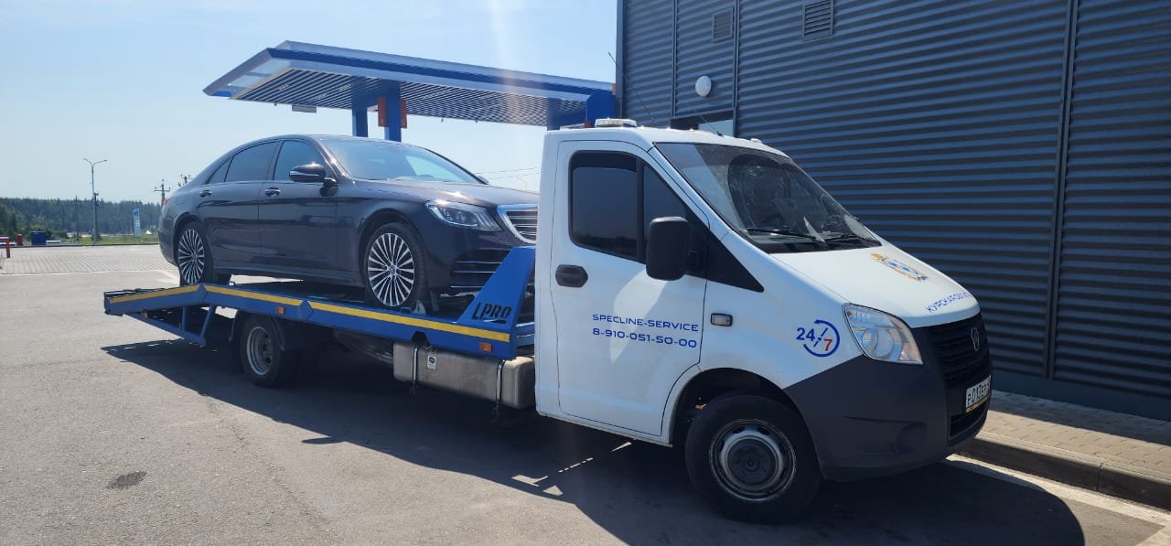 На эвакуаторе ПЕРЕВОЗКА АВТОМОБИЛЕЙ
