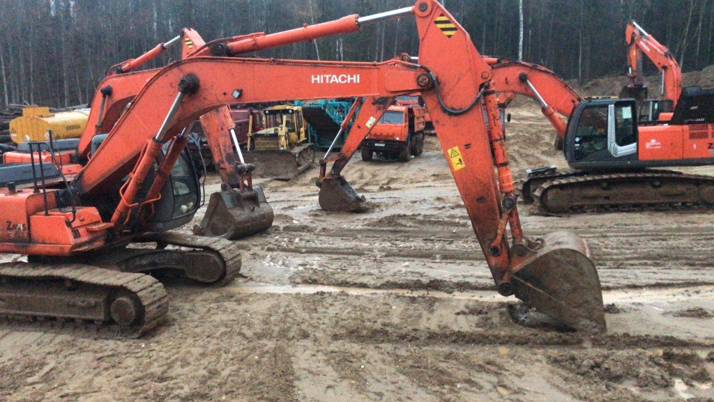 Хитачи-330 экскаватор аренда. Услуги спецтехники