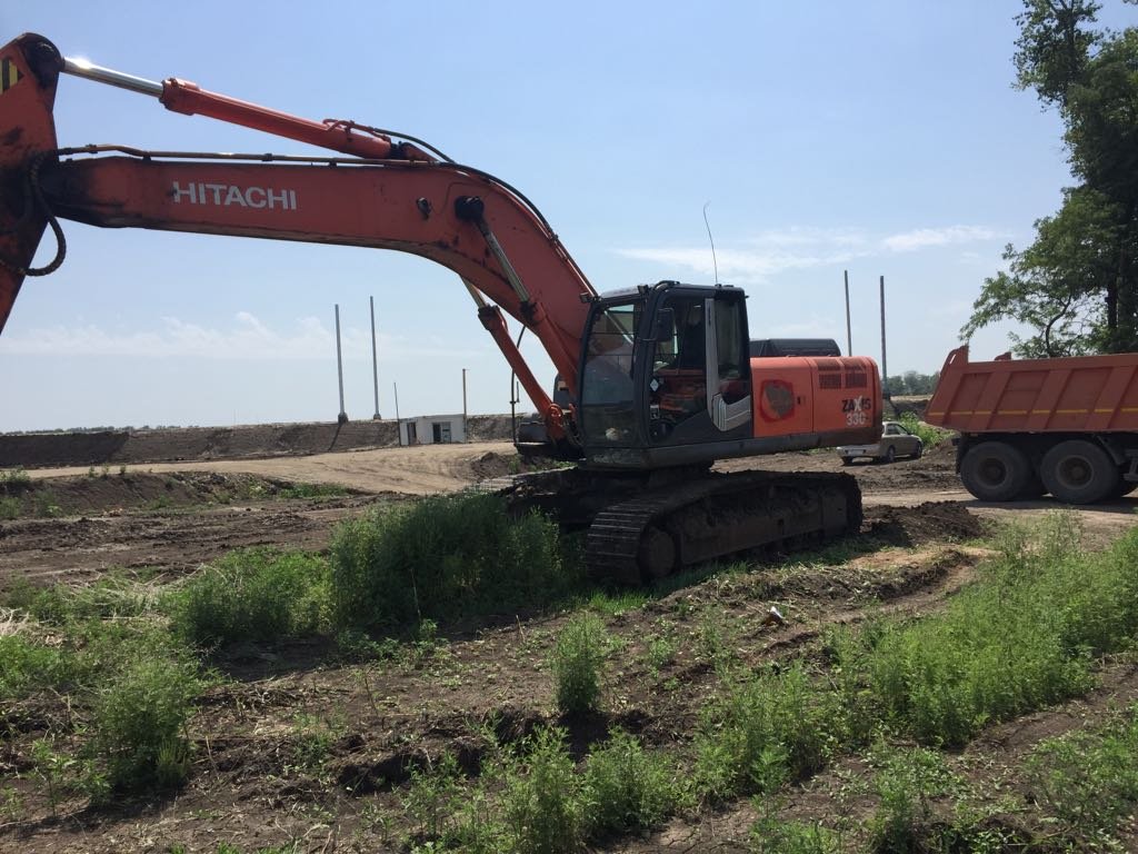 Услуги экскаватора hitachi 330