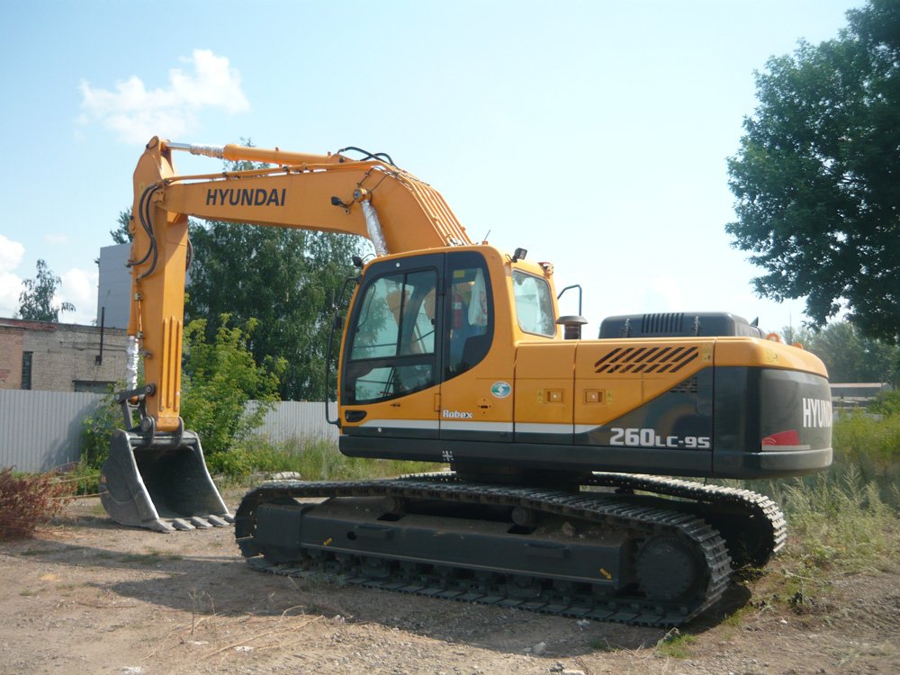 Эксковатор хендай 260. Коматцу 200. Jcb