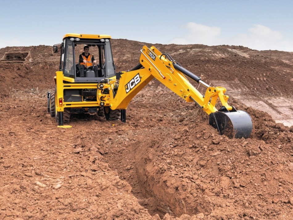Аренда экскаватора-погрузчика Komatsu 4х4. Заказывайте