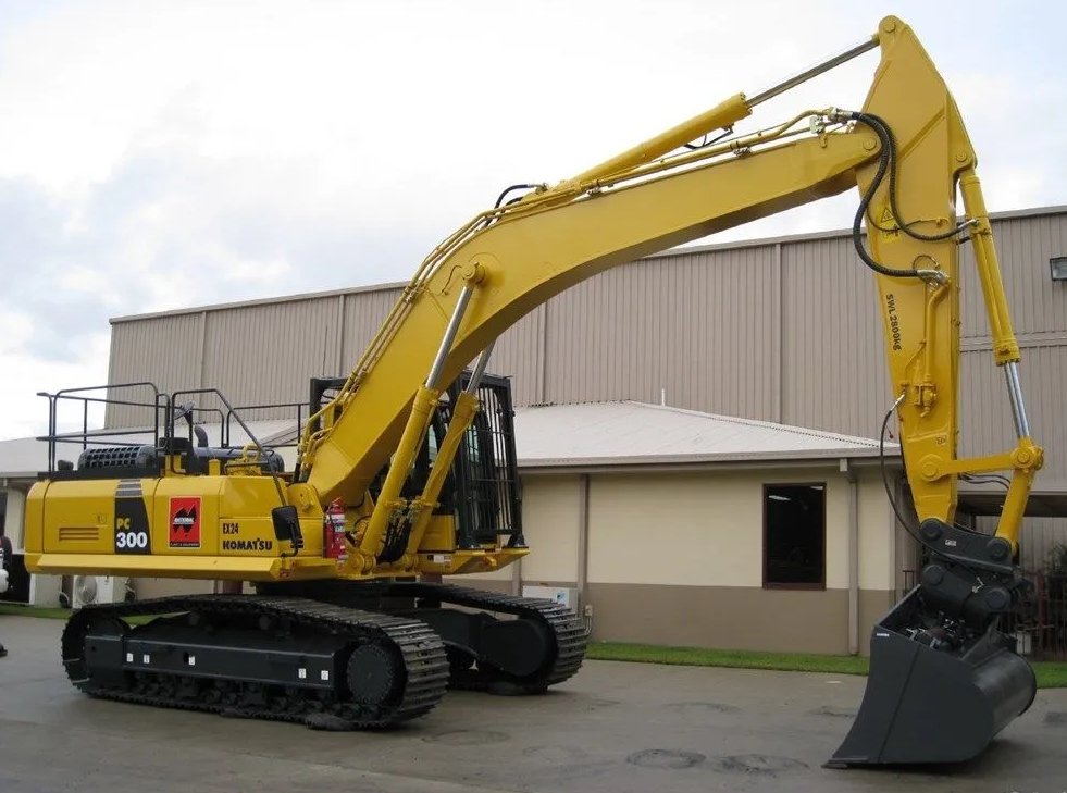 Аренда Гусеничный экскаватор Komatsu 300ковш / молот