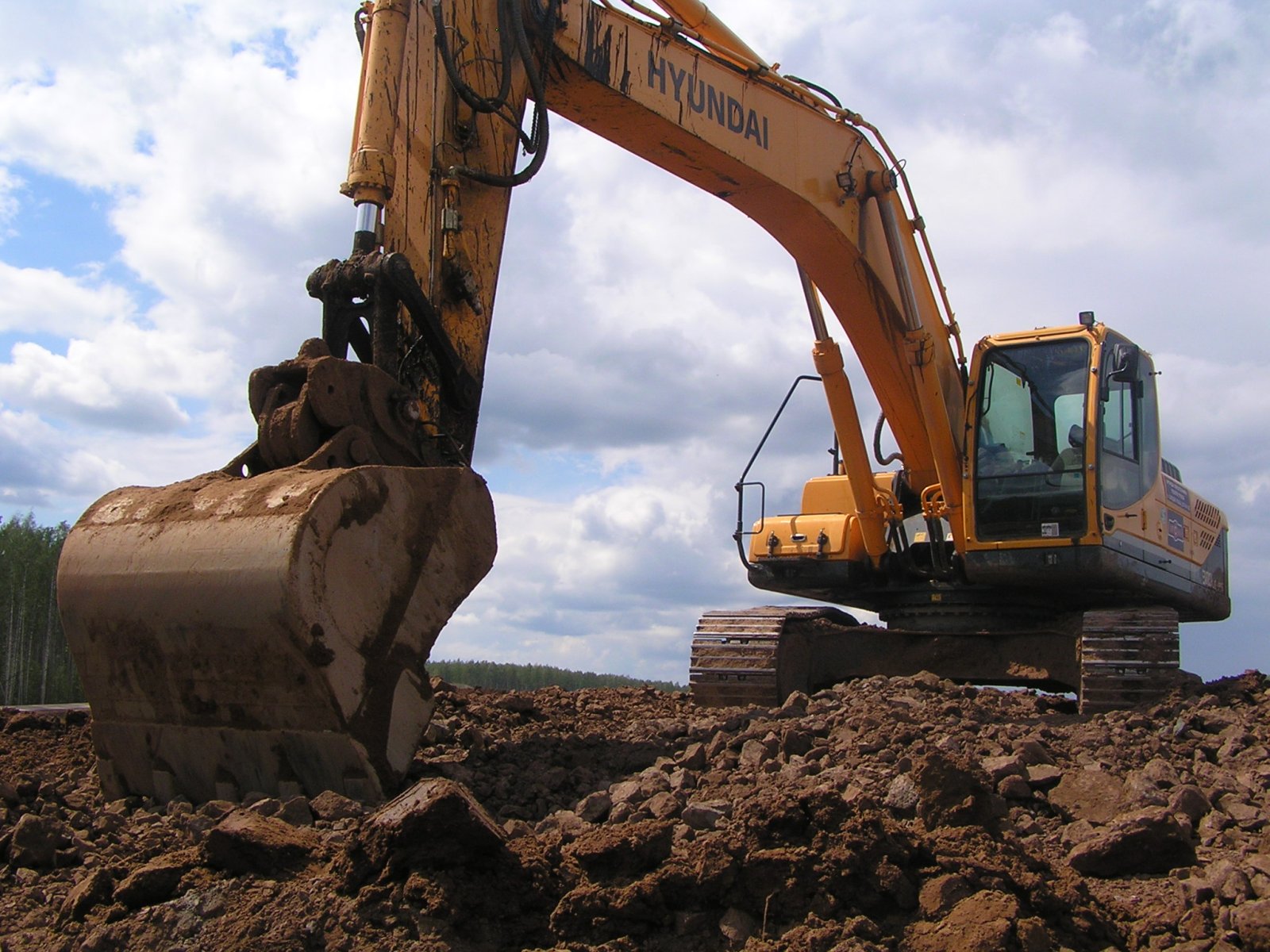 Экскаватор Hyundai R-300