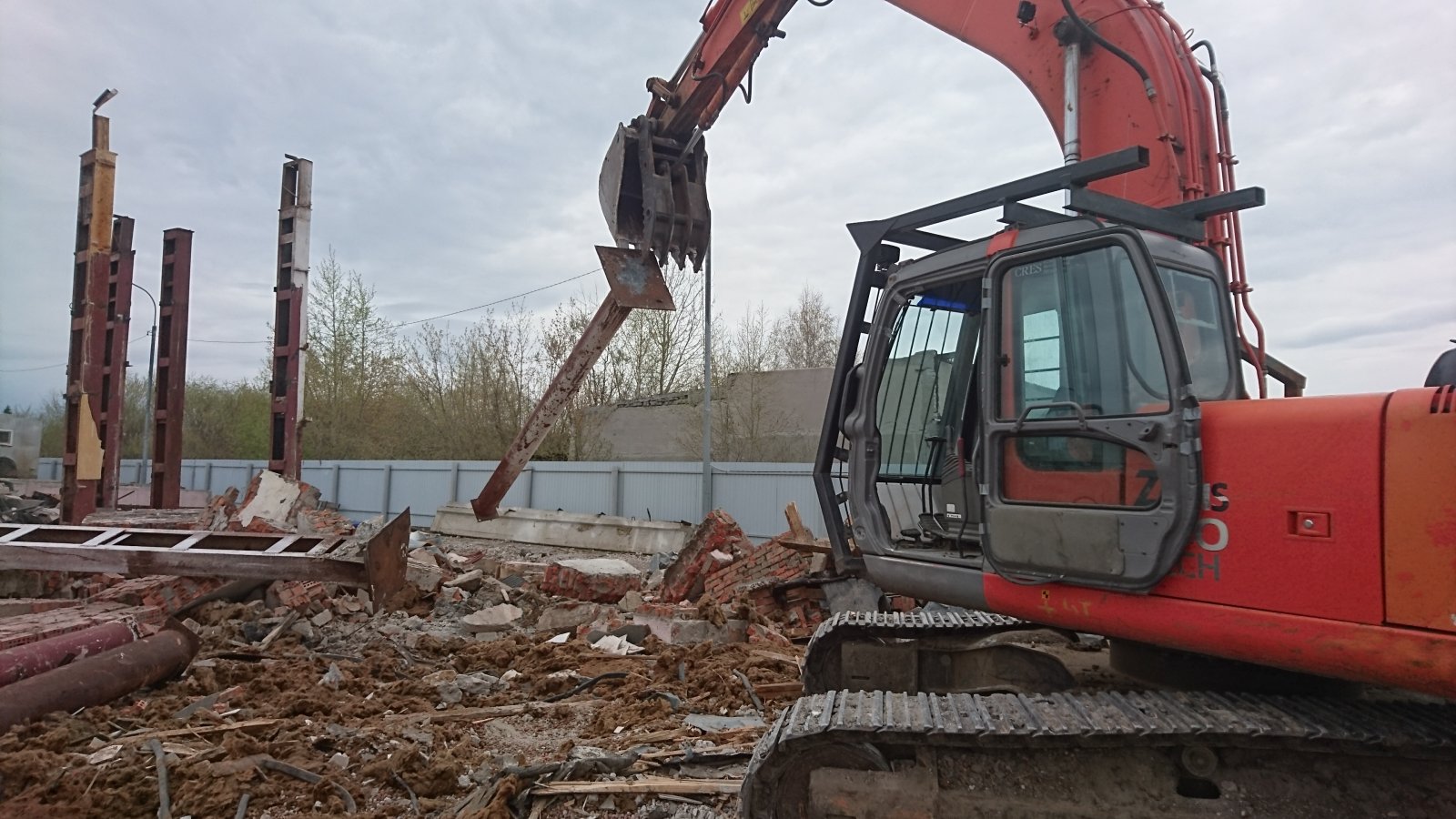 Аренда экскаваторов hitachi 240 lch, 230lc