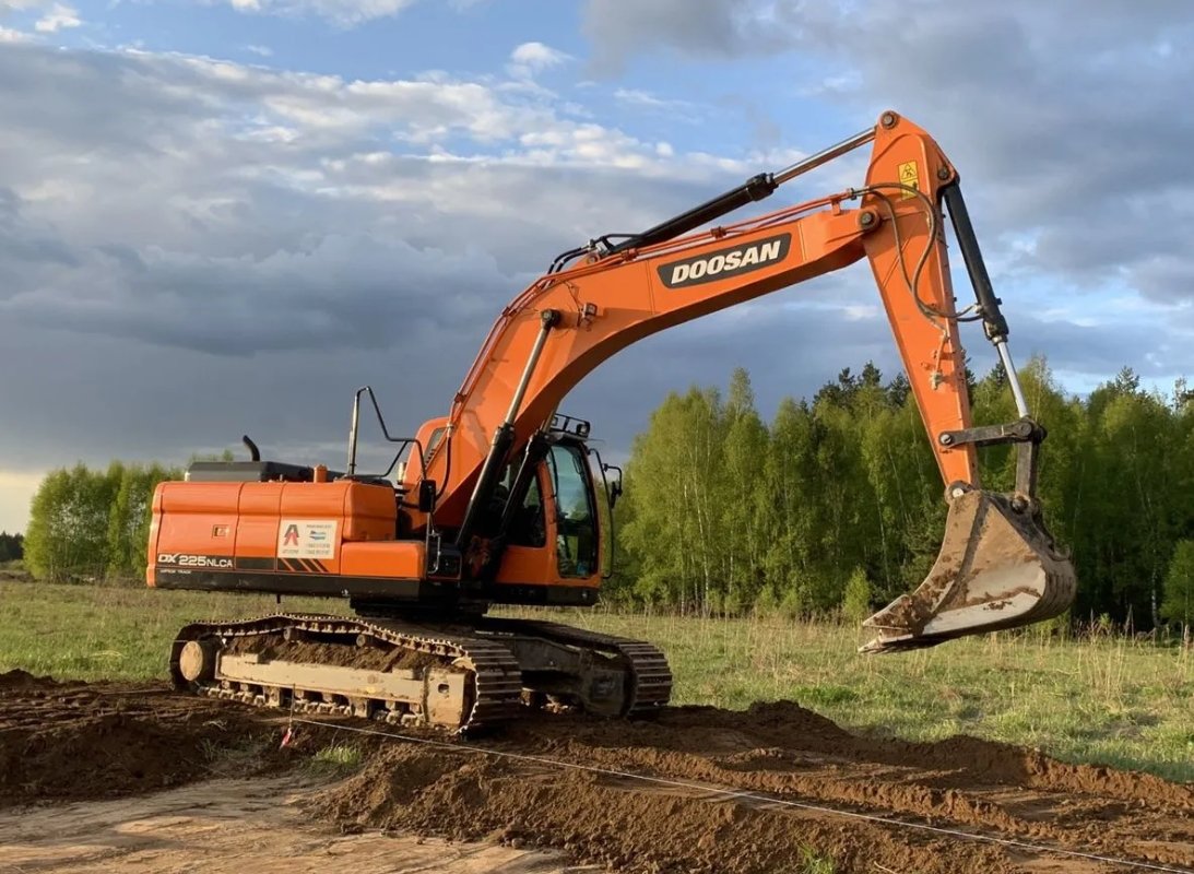 Гусеничный экскаватор Doosan DX225 nlca габарит
