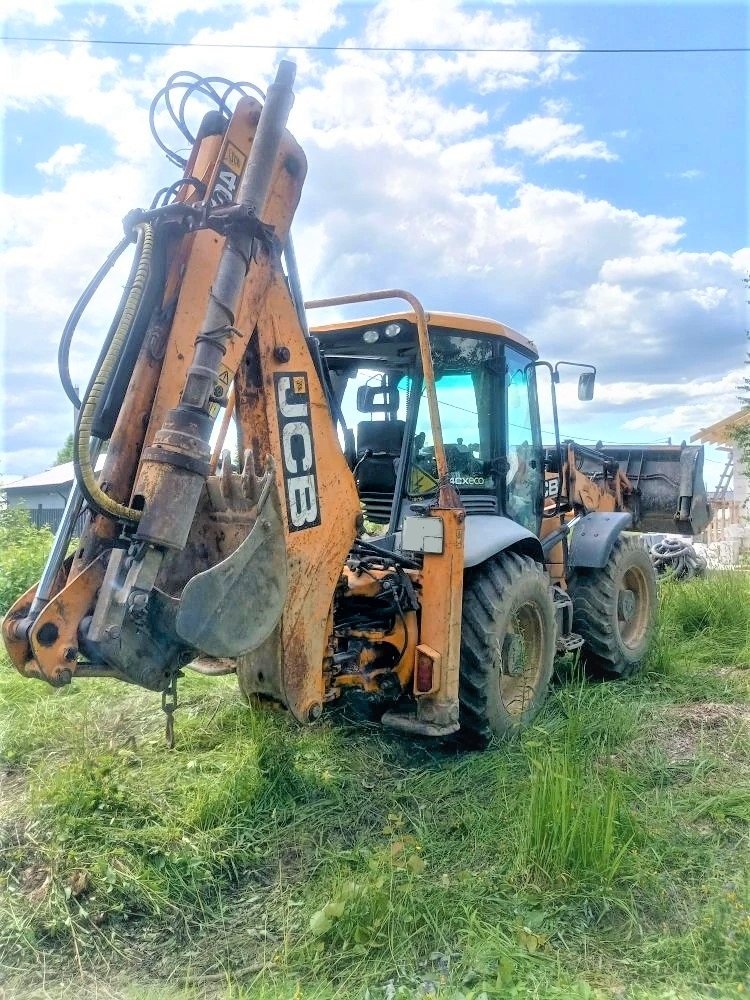 Аренда экскаватора-погрузчика JCB 4CX, 4х4 с гидробуром