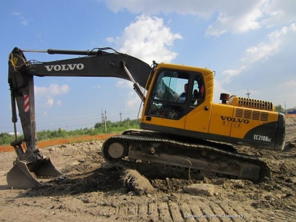 Аренда экскаватора Volvo. EC210BLC (гусеничного)