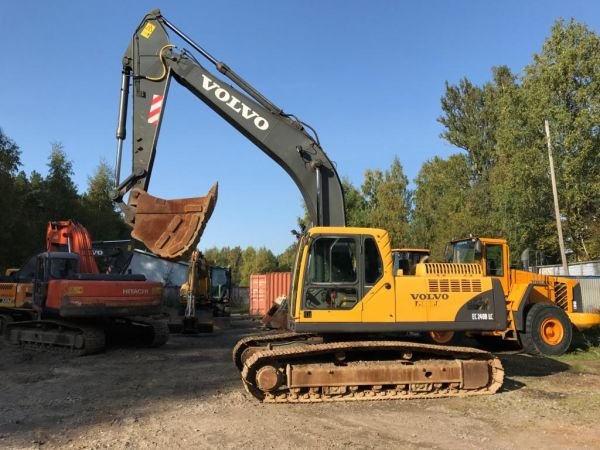 Гусеничный экскаватор VOLVO EC 240 BLC