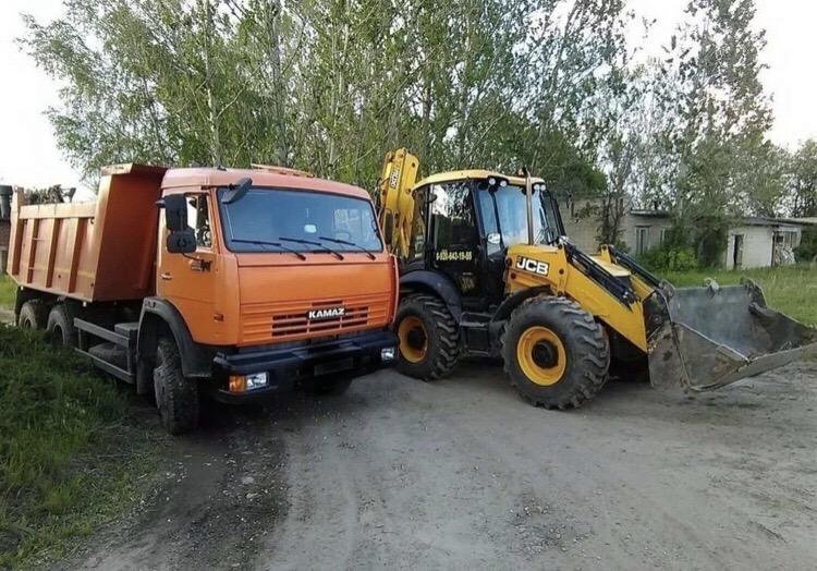 Аренда экскаватора-погрузчика JCB 3CX 4х4. Вилы. Гидромолот