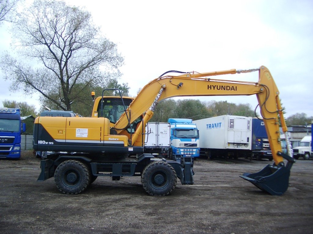 Аренда экскаватора HYUNDAI R180-9S