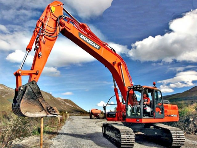 Холодная аренда экскаватора Doosan 225 ( 370 / мес )
