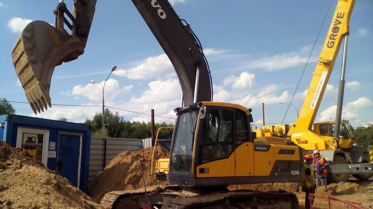 Экскаватор VOLVO EC 220Dl