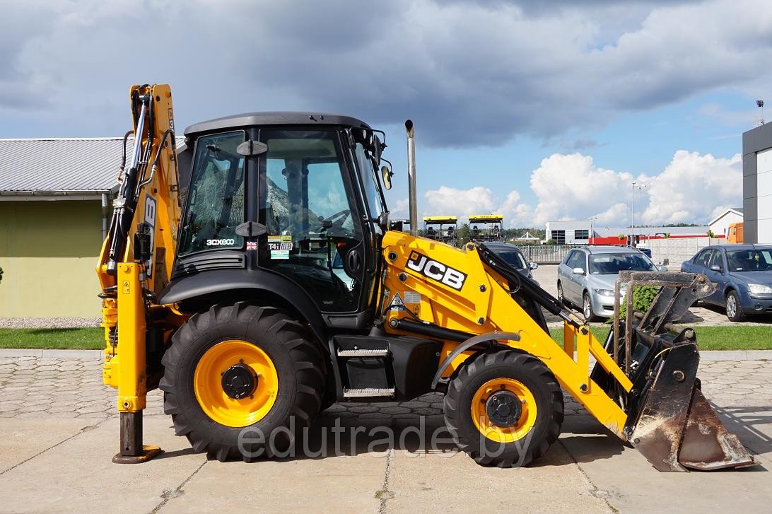 Аренда экскаватор-погрузчика JCB 3CX ECO