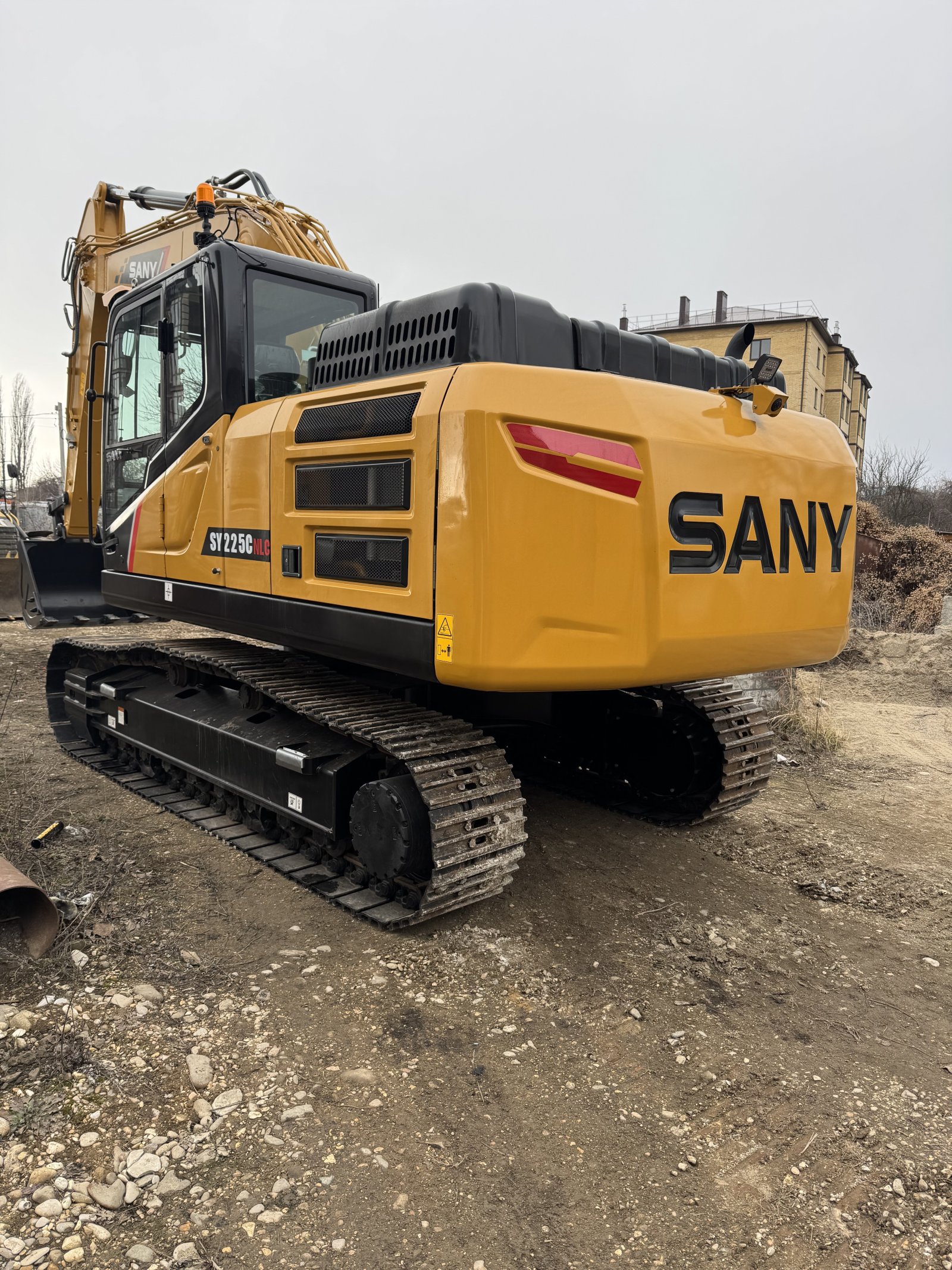 Аренда экскаватора габаритного sany 225