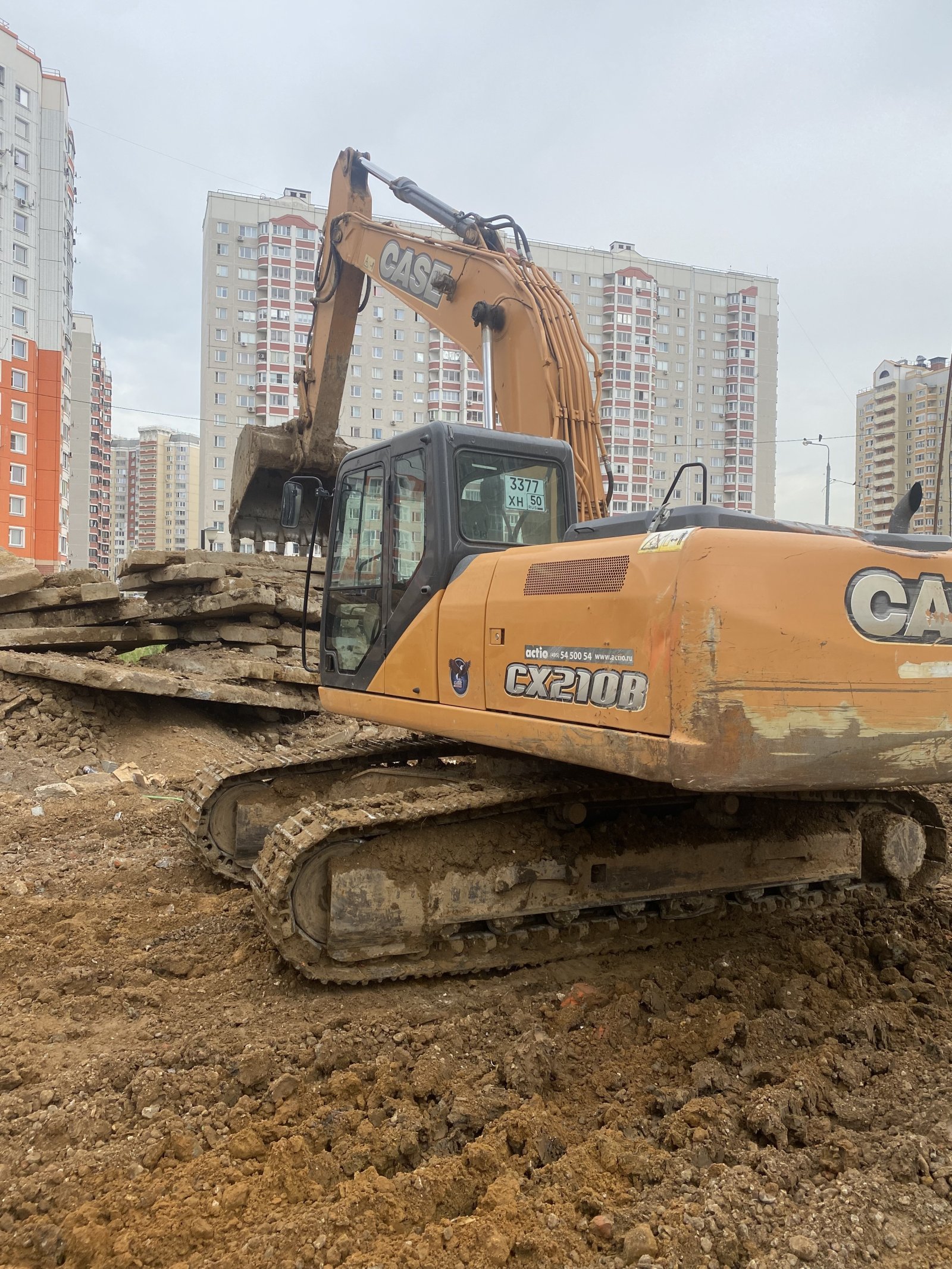 Аренда экскаватора гусеничного 20 тонн