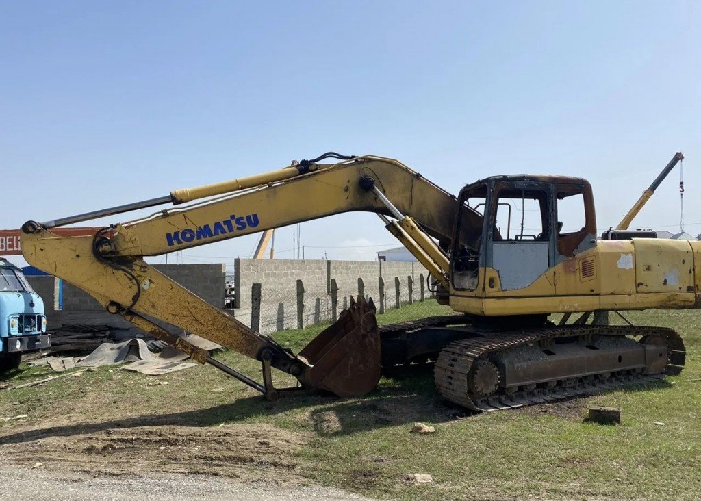 Экскаватор komatsu амфибия