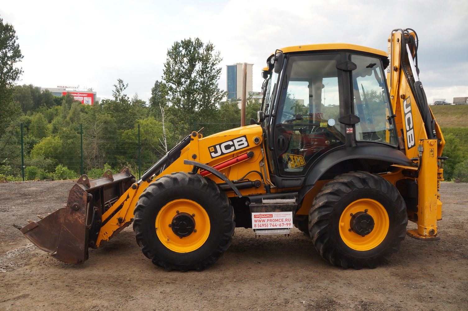 Услуги экскаватора-погрузчика jcb 3cx для котлованов, погрузки грунта