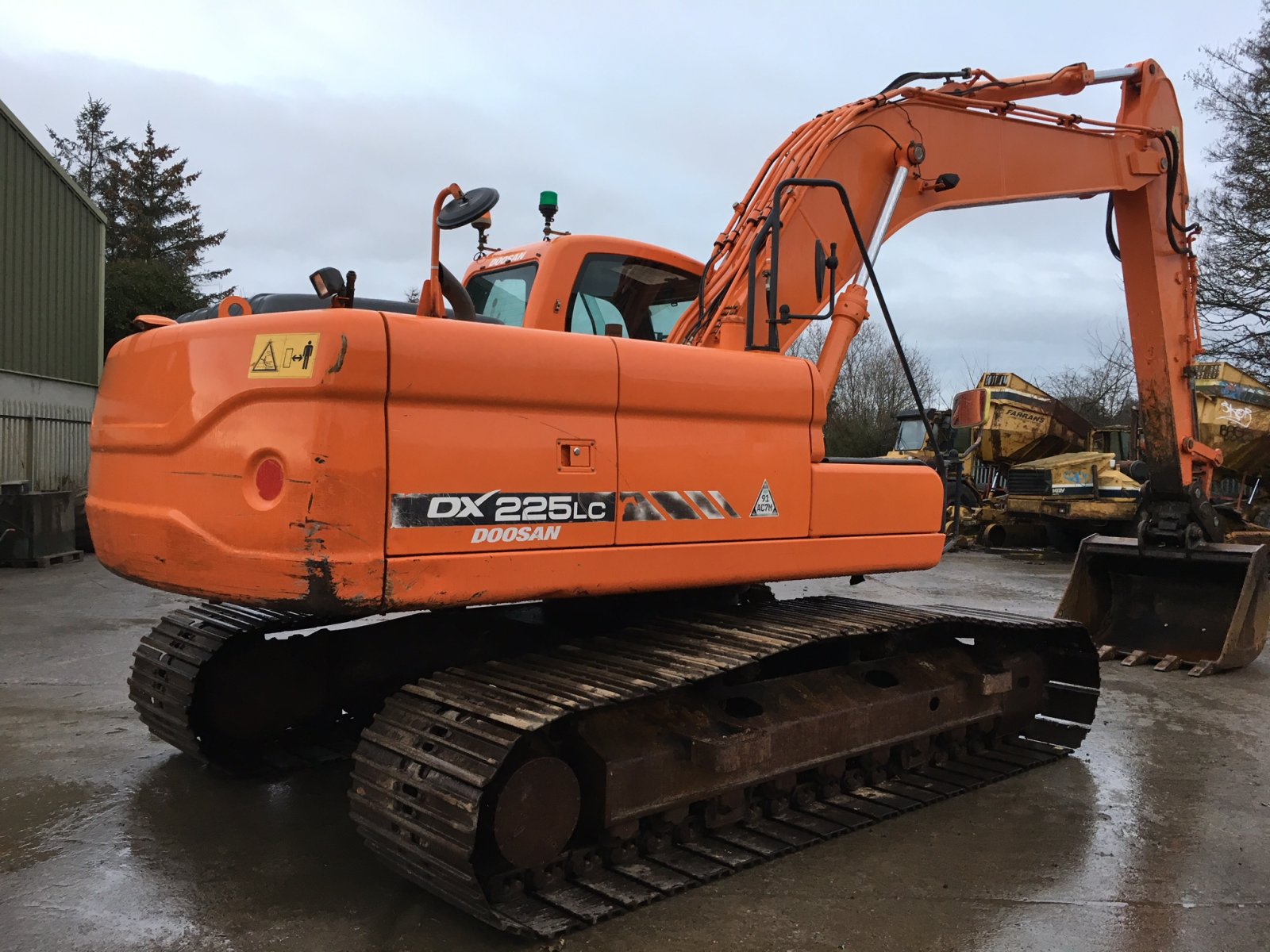 Сдаются в аренду 2 экскаватора Doosan