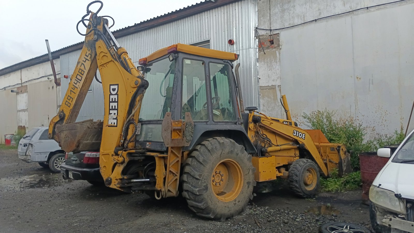 Услуги погрузчика-экскаватора Jonh Deere 4х4