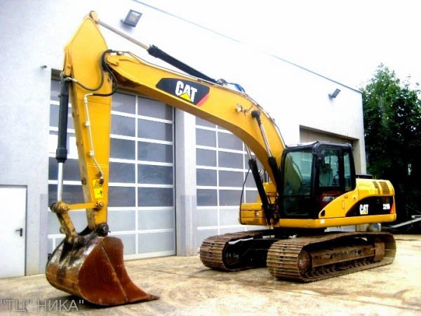 Экскаватор CATERPILLAR от собственника «ТЦ «НИКА»