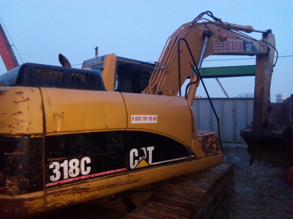 Аренда гусеничного экскаватора катопиллар 318с