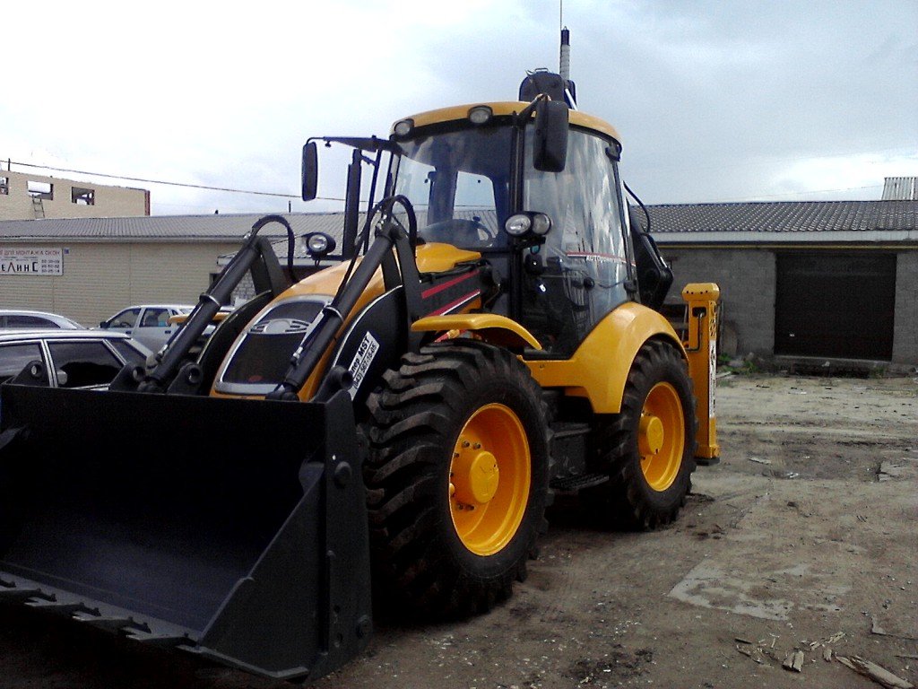 Аренда экскаватора-погрузчика JCB, MST, SNK