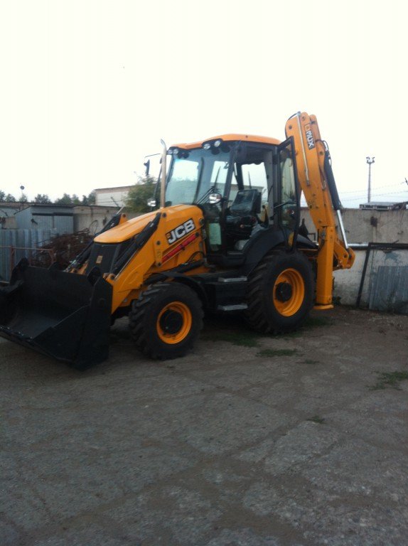 Аренда экскаватора-погрузчика JCB 3CX