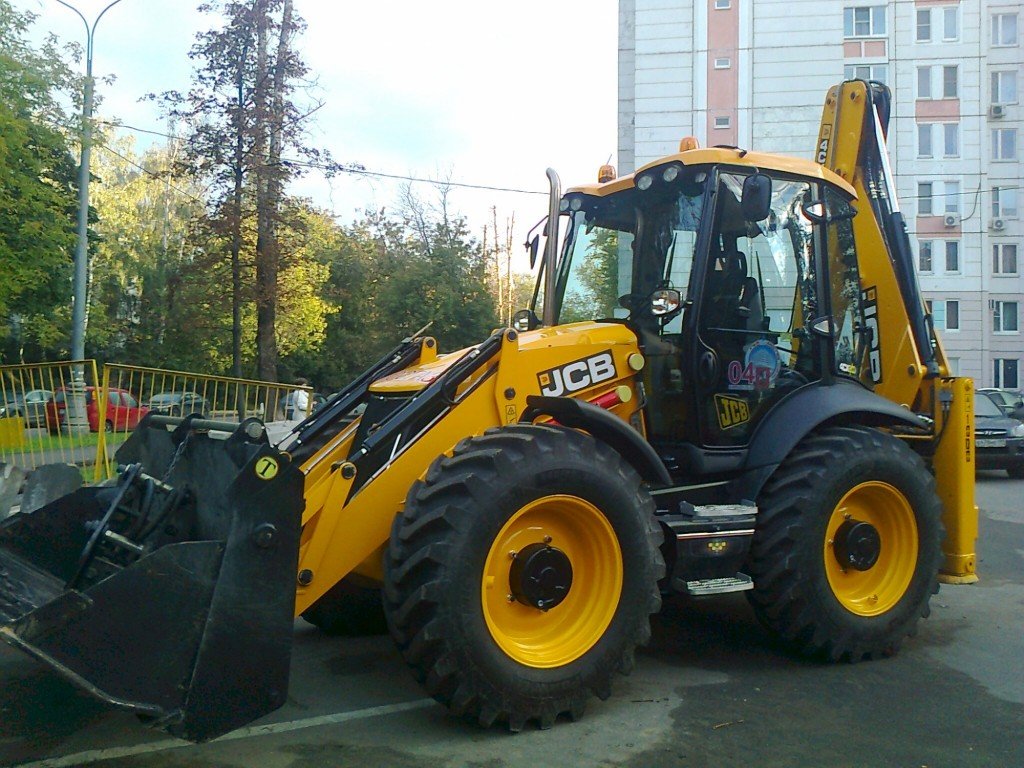 Аренда Экскаватора-погрузчика JCB 5CX в Тверской области