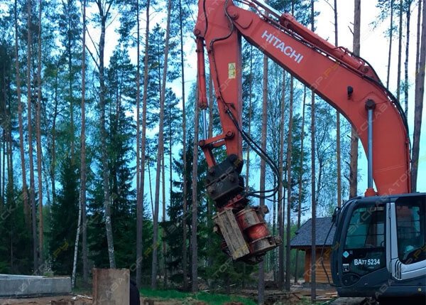 Аренда гусеничного экскаватора Hitachi ZAXIS 180LC