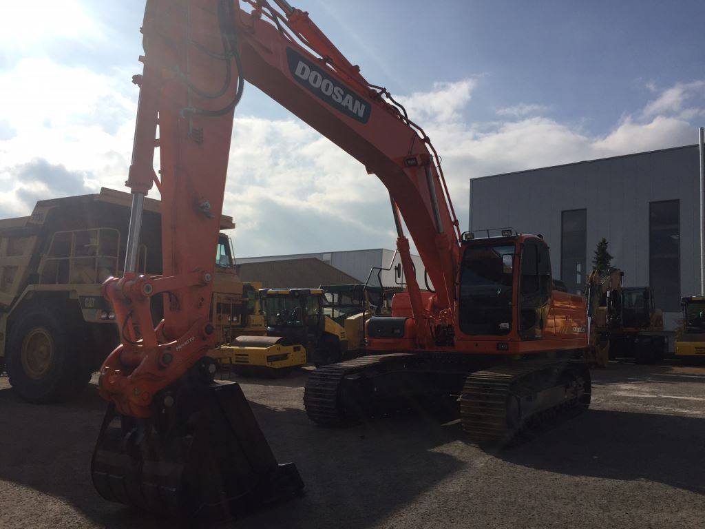 Аренда экскаваторов Doosan DX300LCA, в наличии 3 единицы