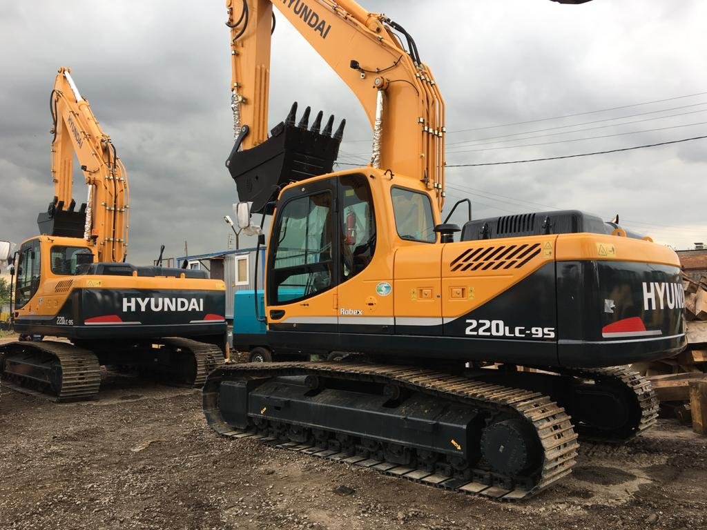 Экскаватор HYUNDAI 220