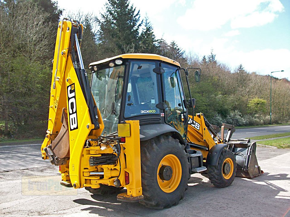 Аренда экскаватора-погрузчика JCB 3CX