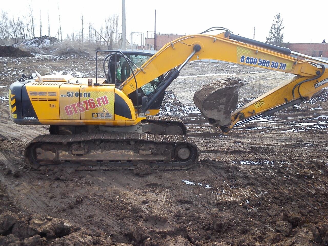 Аренда гусеничного экскаватора JSB 220
