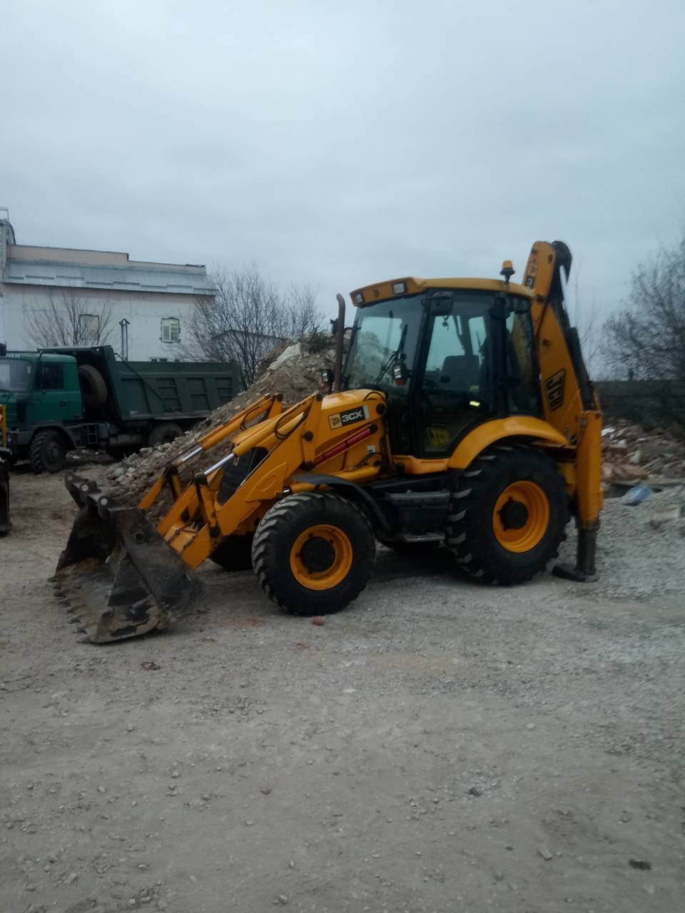 Аренда экскаватора JCB 3CX для выполнения всех видов работ