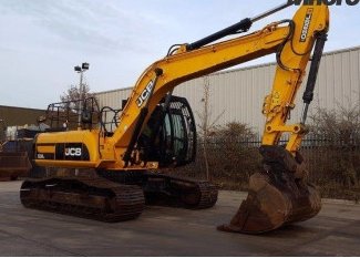 Сдам в аренду экскаватор