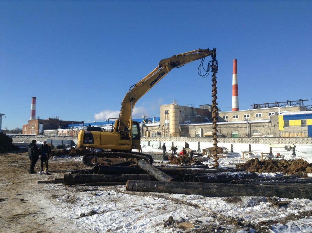 Буровая на базе гусеничного экскаватора