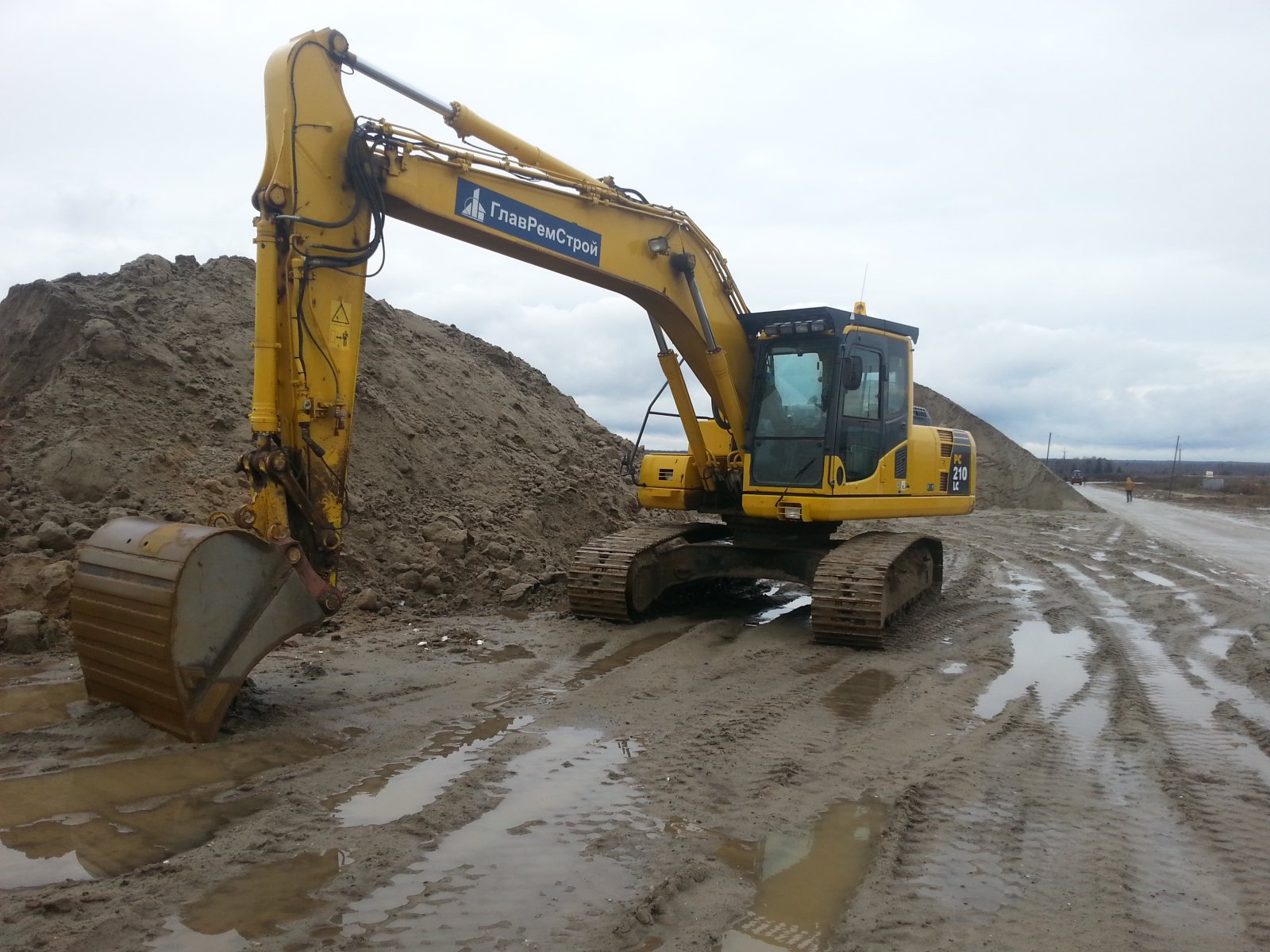 Аренда экскаваторов Komatsu