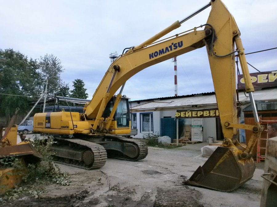 Аренда экскаватора Komatsu + Крашер + Гидромолот