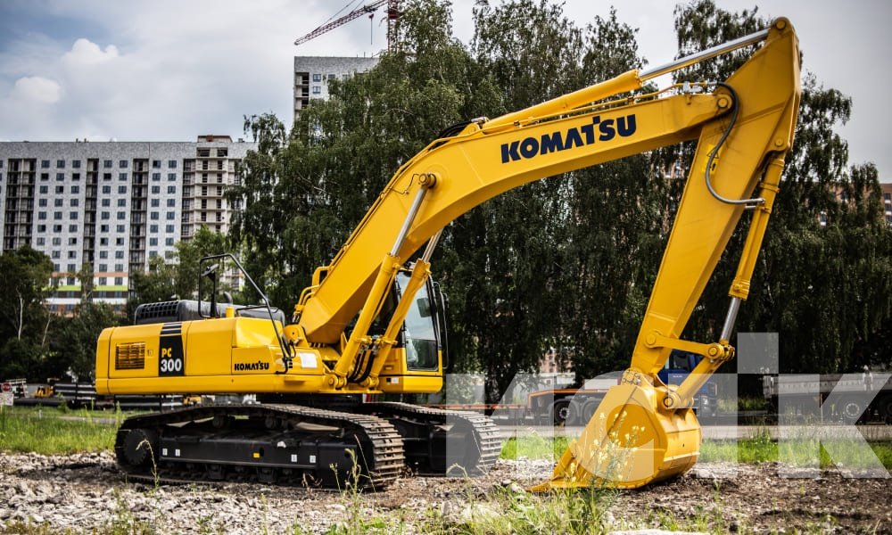 Экскаватор Komatsu PC300-8MO недорого