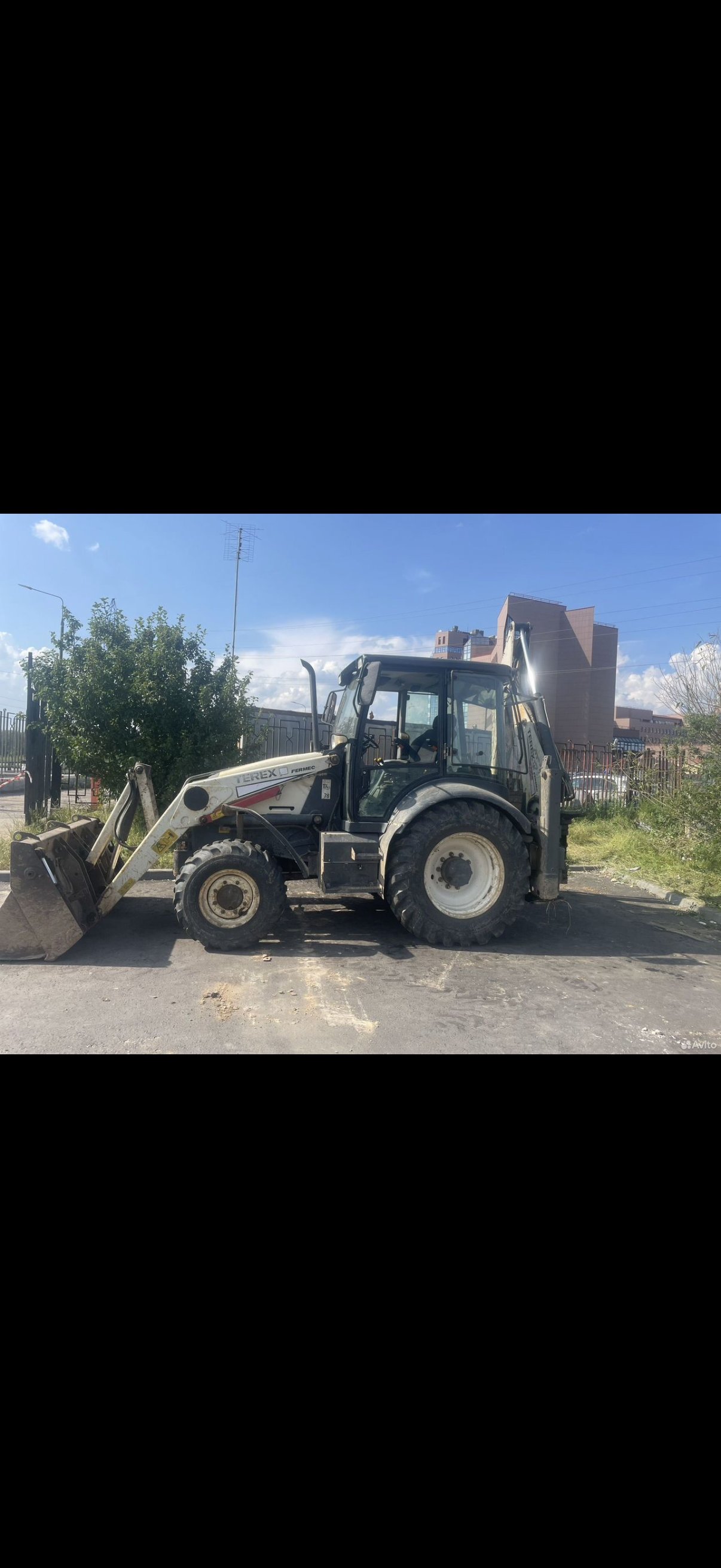 В аренду экскаватор погрузчик 4х4 Terex