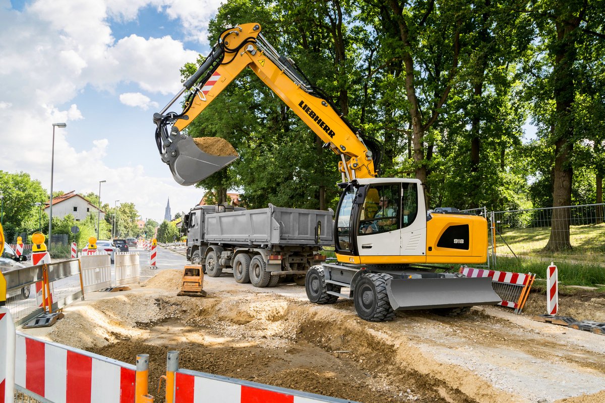 Колесный экскаватор Caterpillar M 318D