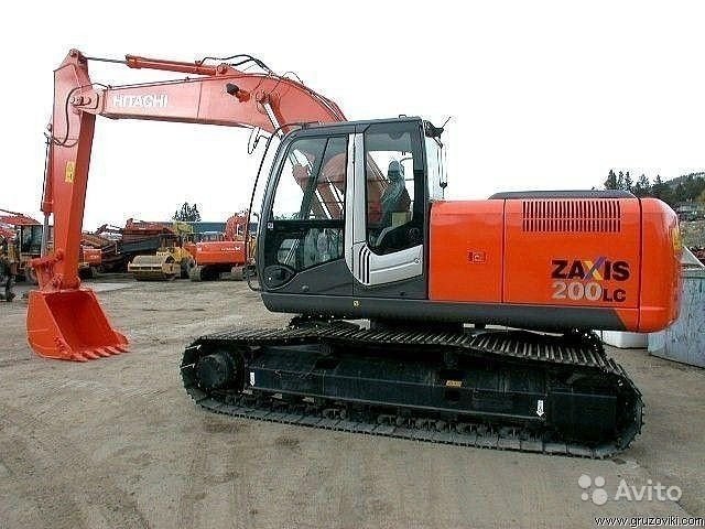Аренда гусеничного экскаватора